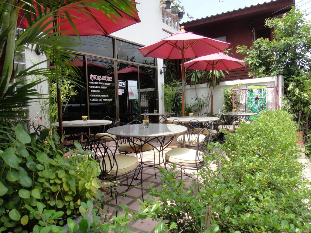 The Red Hibicus Guest House Chiang Mai Exterior photo